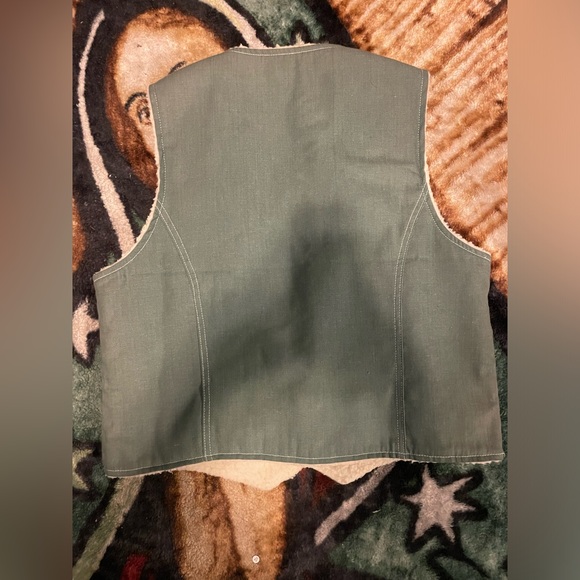 Cap n Jack Men’s Large Sherpa Vest. - Picture 2 of 3